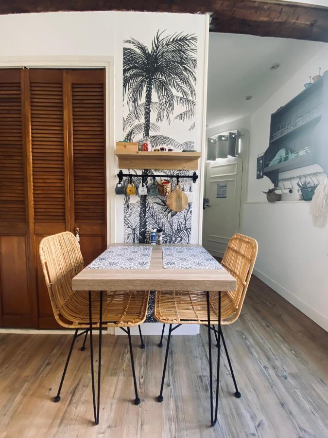 Jolie Studio Climatise Avec Parking Et Proche De La Mer Carqueiranne Exteriör bild